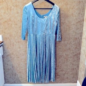 Baby blue Velvet 3/4 sleeve dress